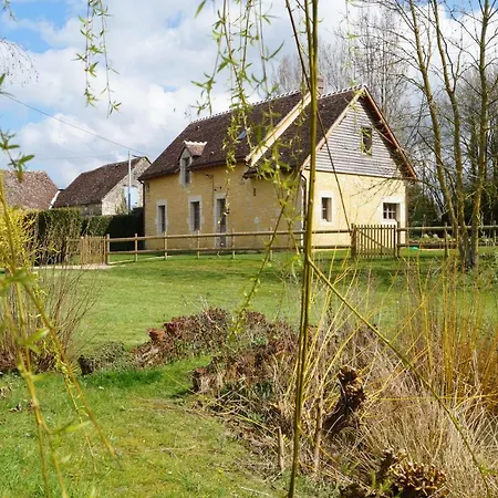 Vakantiehuis La Martelliere Le Pin-la-Garenne